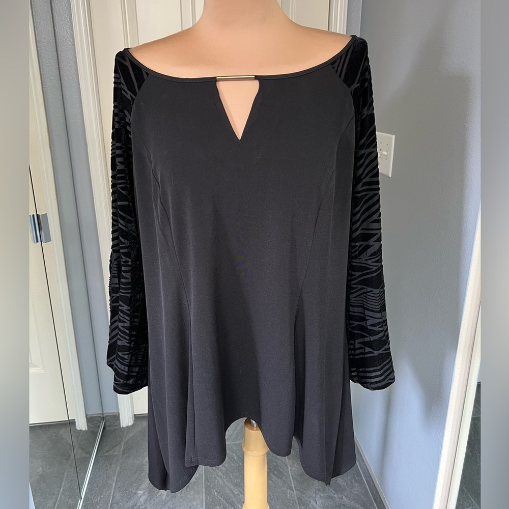 NY Collection Woman Black Stretch Top Plus Size 1X Velvet Witchy Whimsigoth